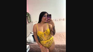 sahori โ Yellow sexy outfit!
