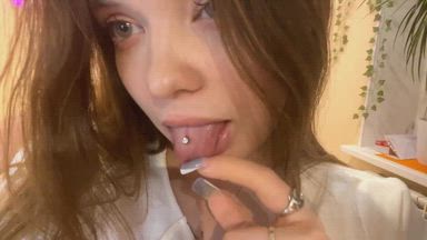 Look at my tongue