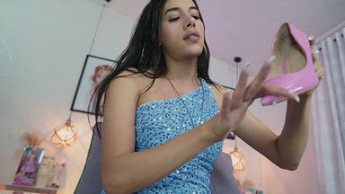 𝘿𝙖𝙣𝙞𝙚𝙡𝙖 𝙋𝙖𝙧𝙠𝙚𝙧 — CUM IN MY HEELS