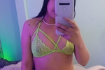 mia green hot