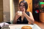 One of my favorite meals is hamburger🍔 and drink