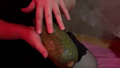 stroking zucchini🍆