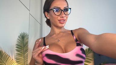 Too hot to miss 🤭💖
