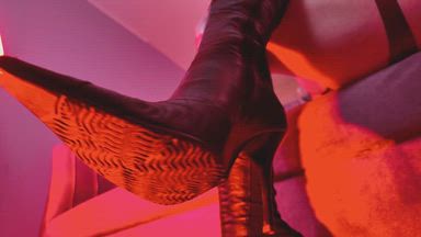 I'​ll ​crush ​your ​balls ​with ​my ​heel👠​