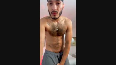 happy hot 😈 live Chaturbate webcam gallery thumbnail