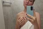 candy cougar — Spiegel Selfies nach der Dusche