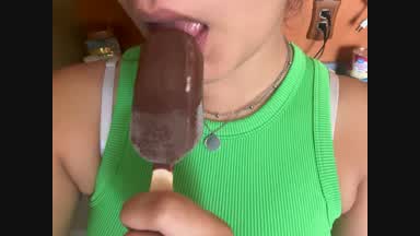 Chocolate Popsicle blowjob tease🍫 👅