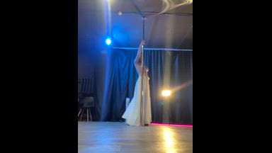 Dance on the pylon