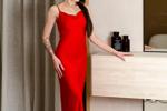lady in red