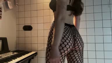 fishnet tights & pussy