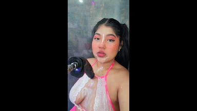 Messy girl 🎉