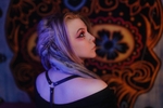^.^