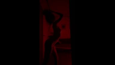topless dance in the red light heheh