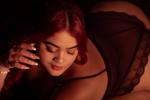 A look full of desire...