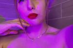 I'm very wet and hot in the bath