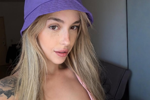 <3