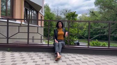 I catch the sun's rays even on a cloudy day,