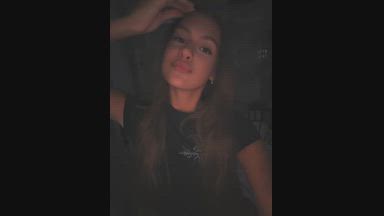 😏 Caught in a mood I don't want to explain. 🖤 - Sophie