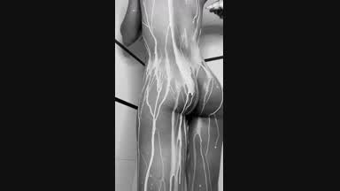 Shower milk