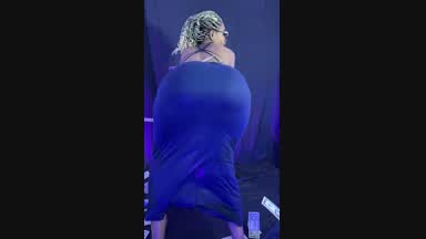 bouncing my ass in slow motion 🍑
