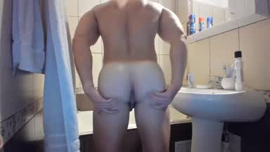 Shower show after cum shoot