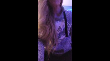 strip tease video 1/5