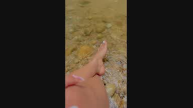 FEET