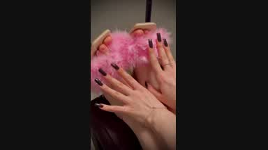 TEASING WITH DIVINE FEET