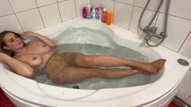Hold my breath underwater and squirt in pantyhose