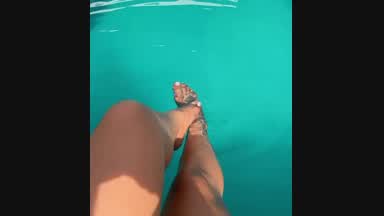 My feet 👣