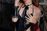 ♥-♥