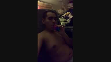 solo yo vapeando