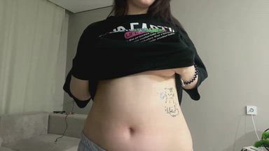 tate — Belly teasing