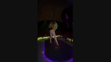 Sexy Pole Dancy