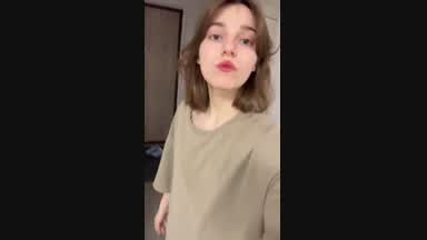 (><)