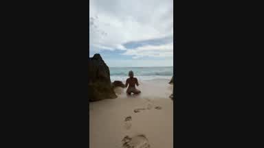 TOPLESS on the wild beach