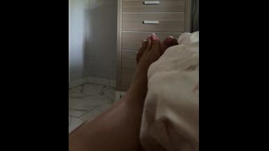 lilly loana lowel — Toes Tease