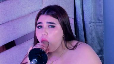 Suck your dick  🍆💦🥵