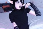Shy Mavis wait u ^^