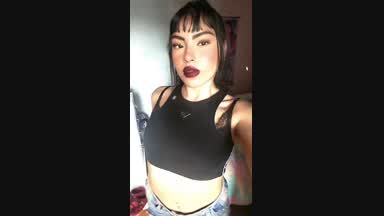 😈