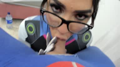 MY FRIEND GIVES ME A BLOWJOB