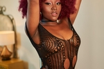 Hot ebony 🔥