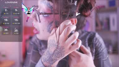 Fuck my ear <3