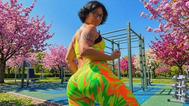 Iron glutes — just your average day as a Supergirl