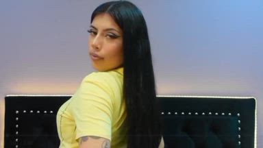 <3
