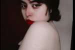 A strange girl 🦇🦇