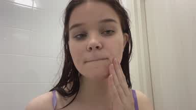 Applying make up