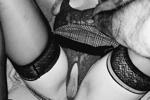 Madame  adore ouvrir  les jambes
