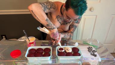 Decorating Cupcakes Naked