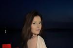 Luna on the night beach